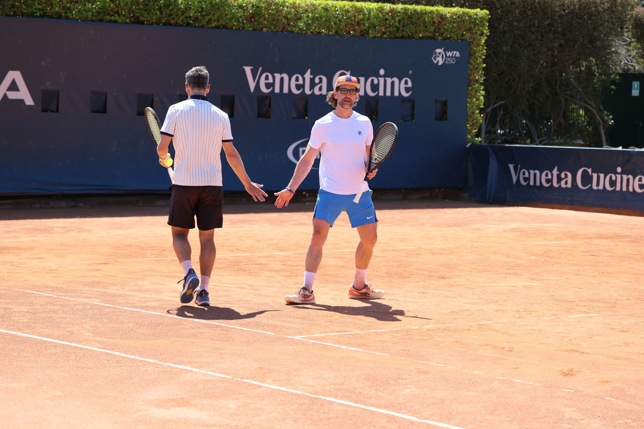 c6ca87bf-6715-4df5-bd56-b8bc056981ea